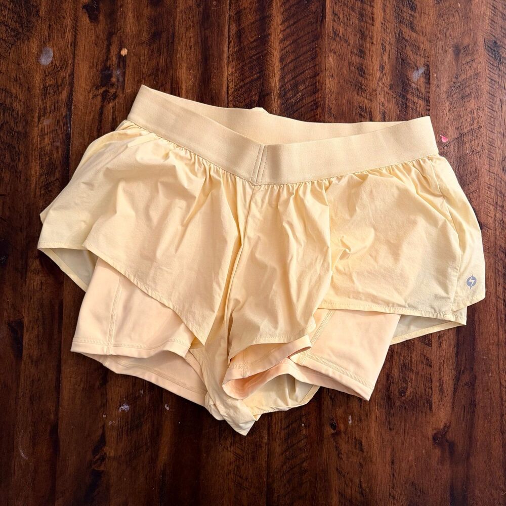 On The Run Ruffle Short Buttercream Popflex - image 4